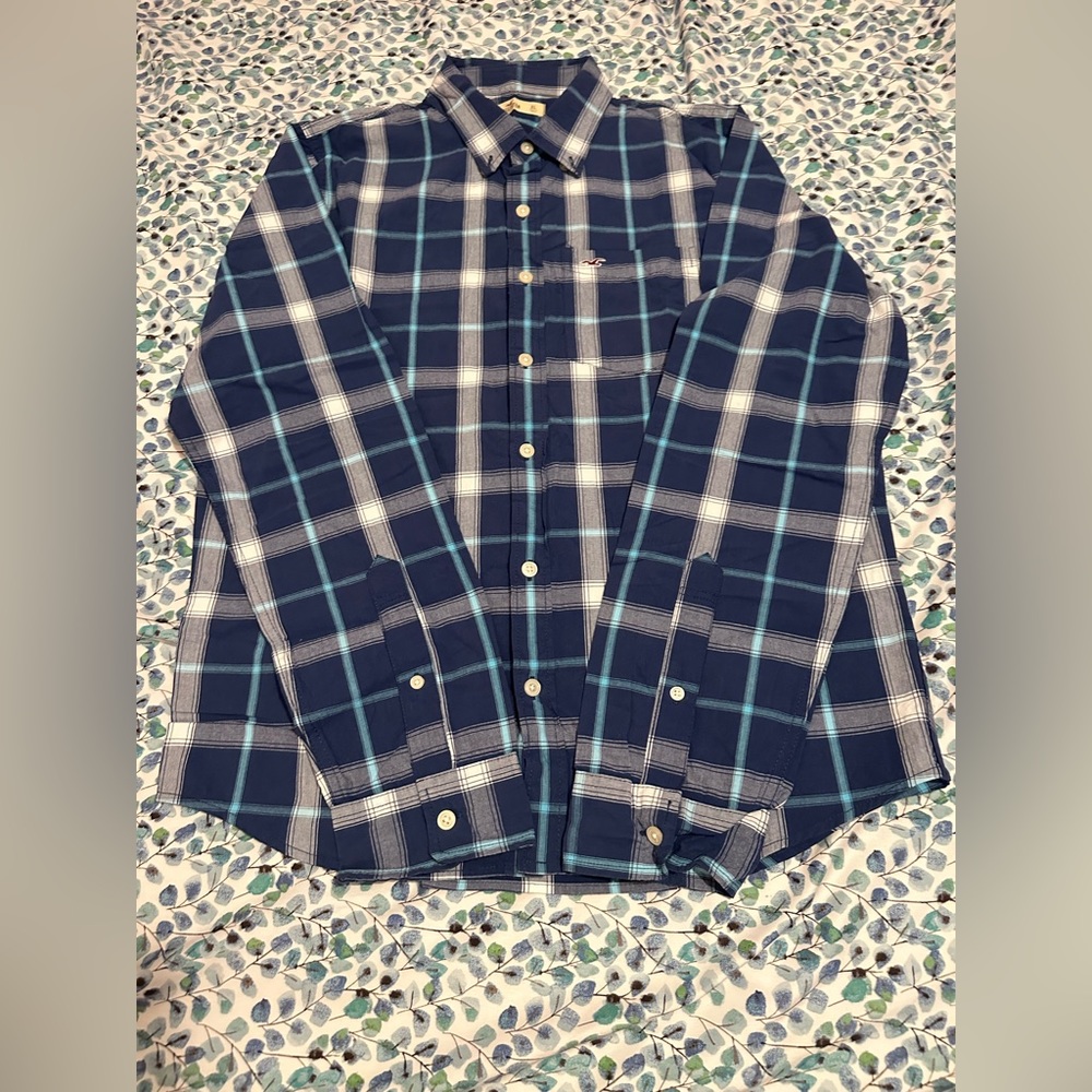 Hollister shirt